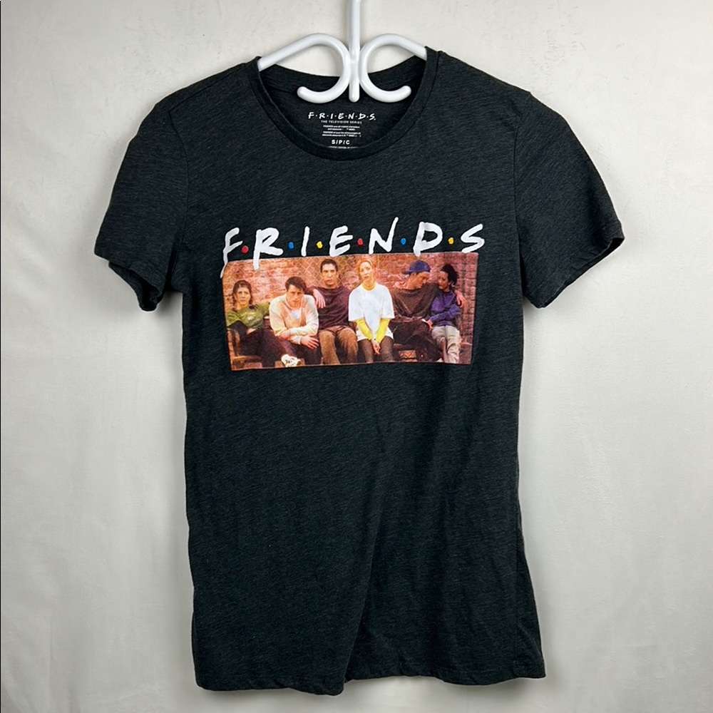 Friends Black T-Shirt Size Small